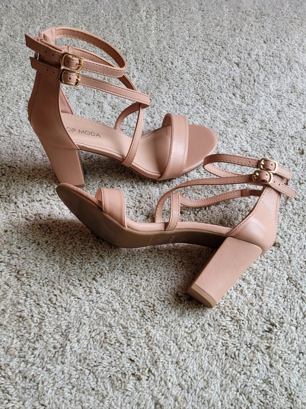 Nude Color Criss Cross Ankle Strap Block Heel Pumps Rear Zipper  Like New 8